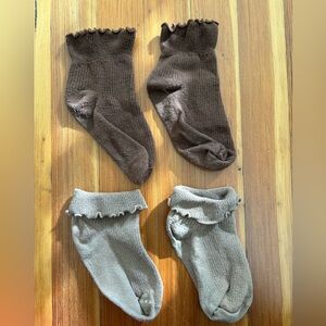 Amazon Women's Cozy Brown and Tan Socks Set